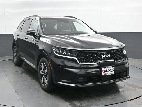 Used 2023 Kia Sorento EX w/ Panoramic Sunroof Package FWD image 5