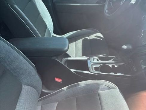Used 2022 Chevrolet TrailBlazer LT AWD/4WD image 9