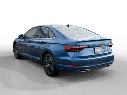 Used 2019 Volkswagen Jetta SEL Premium image 3