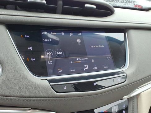 Used 2020 Cadillac XT5 Premium Luxury FWD image 11