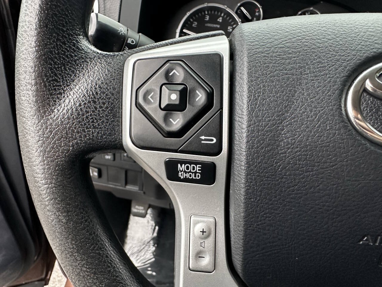 Used 2016 Toyota Tundra SR5 AWD/4WD image 15