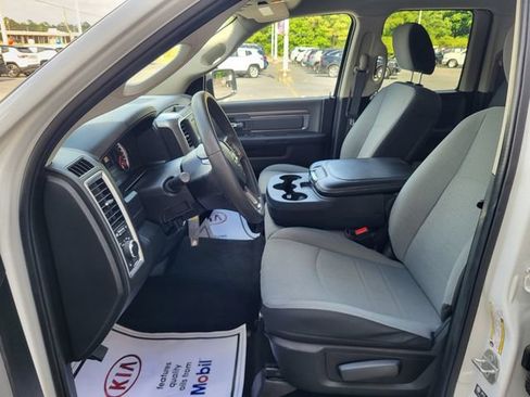 Used 2024 RAM 1500 Classic SLT AWD/4WD image 11