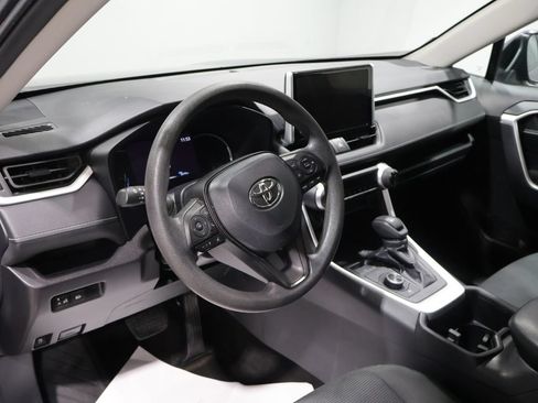 Used 2024 Toyota RAV4 LE AWD/4WD image 16
