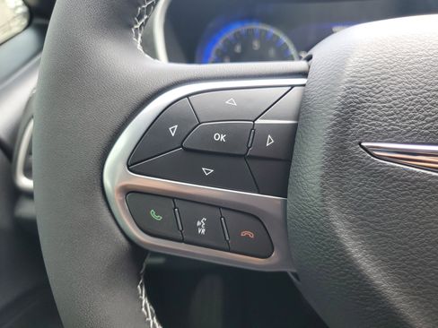 New 2026 Chrysler Pacifica Select image 15