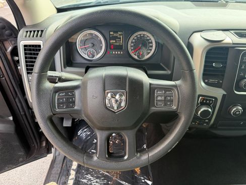 Used 2019 RAM 1500 Classic SLT AWD/4WD image 25