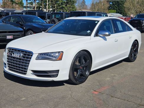 Used 2014 Audi S8 image 3