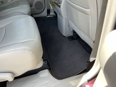 Used 2013 Toyota Highlander SE AWD/4WD image 39