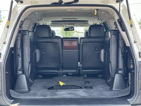Used 2015 Lexus LX 570 4WD w/ Luxury Package image 26
