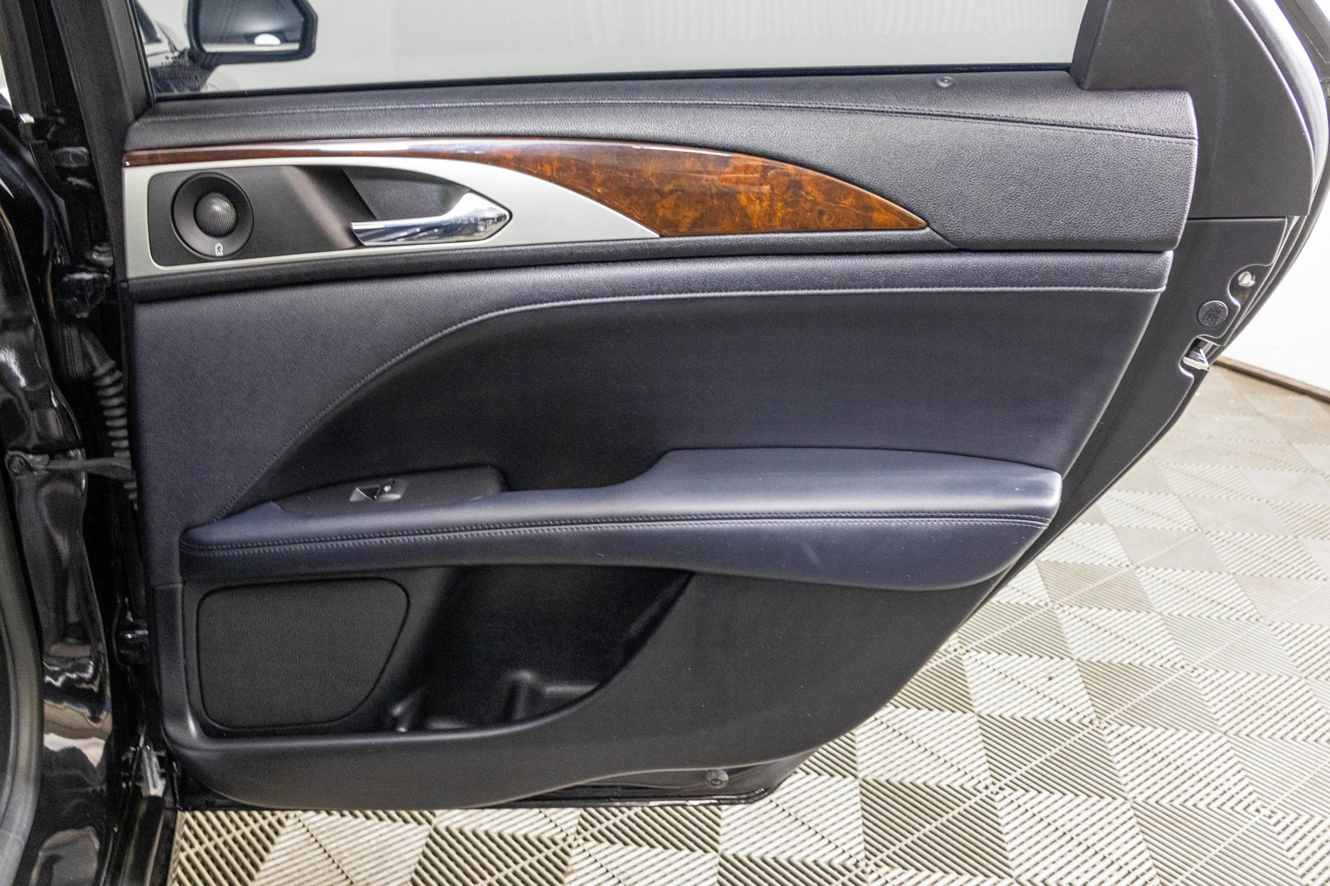 Used 2017 Lincoln MKZ Reserve AWD/4WD image 48