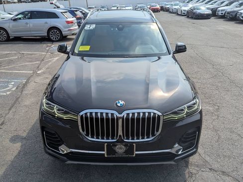 Used 2022 BMW X7 xDrive40i w/ Luxury Seating Package AWD/4WD image 3