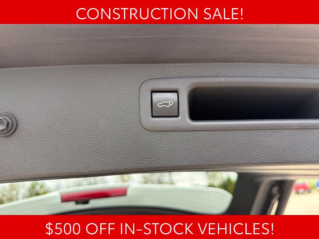 Used 2020 Toyota Highlander Limited FWD image 18