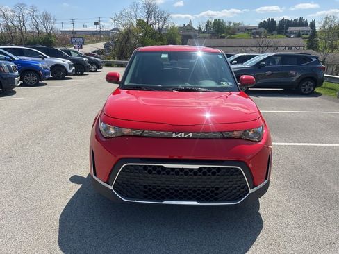 Certified 2023 Kia Soul LX w/ LX Technology Package FWD image 2