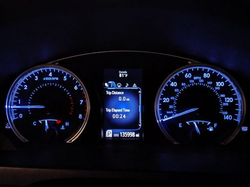 Used 2017 Toyota Camry XLE FWD image 50