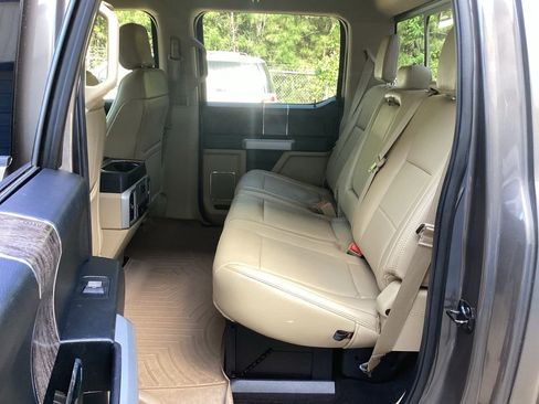 Used 2019 Ford F250 Lariat w/ Lariat Value Package AWD/4WD image 46