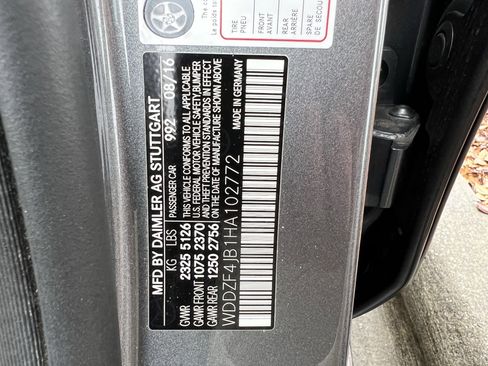 Used 2017 Mercedes-Benz E 300 image 37