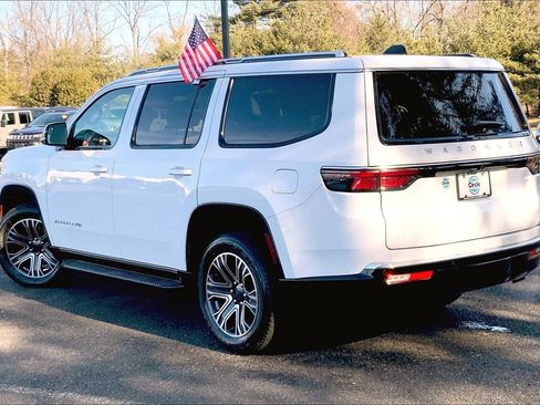 Certified 2024 Jeep Wagoneer 4WD w/ Premium Group I image 11