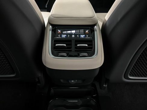 New 2026 Volvo XC90 B6 Plus w/ Protection Package Premier AWD/4WD image 19