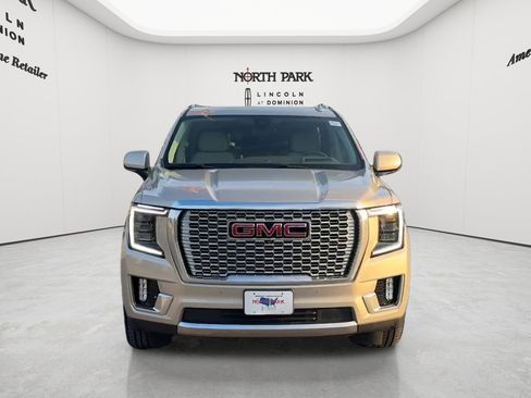 Used 2021 GMC Yukon Denali w/ Denali Ultimate Package RWD image 8