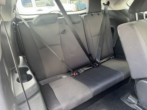 Used 2024 Toyota Highlander LE image 18