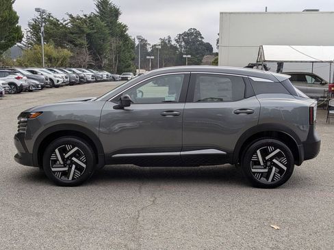 New 2026 Nissan Kicks SV image 8