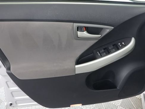 Used 2015 Toyota Prius Three FWD image 22