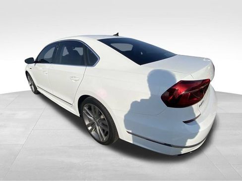 Used 2017 Volkswagen Passat 1.8T R-Line FWD image 6