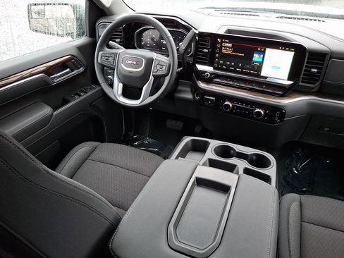 Certified 2026 GMC Sierra 1500 Elevation image 14