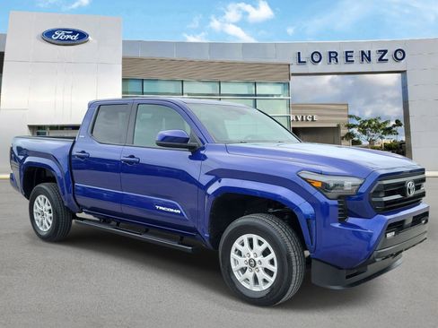 Used 2024 Toyota Tacoma SR5 RWD image 3