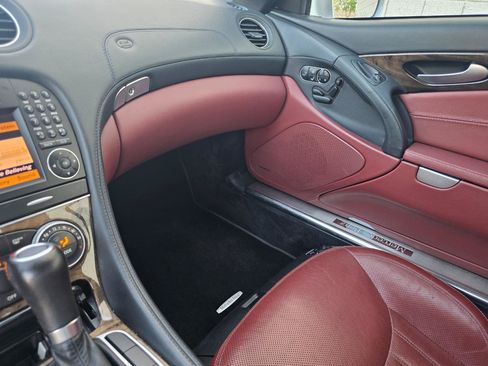 Used 2011 Mercedes-Benz SL 550 w/ Premium I Pkg image 33