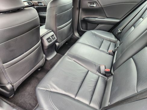 Used 2017 Honda Accord EX-L image 29