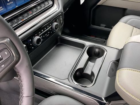 New 2026 Chevrolet Silverado 2500 ZR2 AWD/4WD image 7