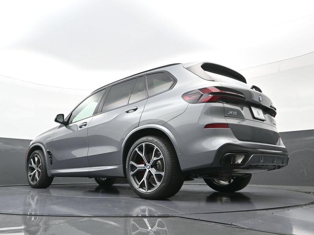 New 2026 BMW X5 xDrive50e w/ M Sport Package AWD/4WD image 26