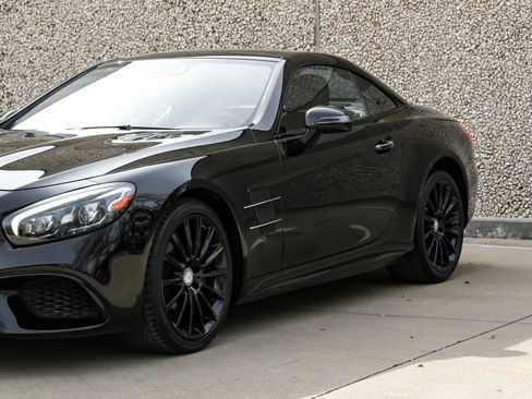 Used 2017 Mercedes-Benz SL 550 image 6