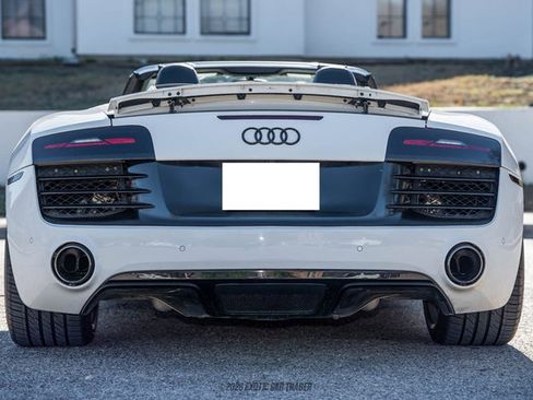 Used 2015 Audi R8 V8 w/ Full Leather Package image 7