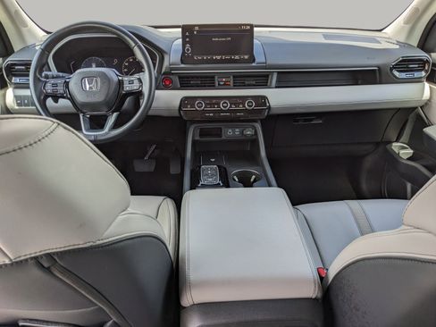 Used 2023 Honda Pilot EX-L image 17