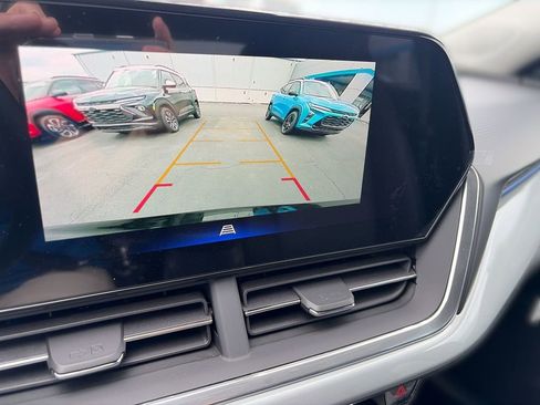 New 2026 Chevrolet Trax LT w/ Driver Confidence Package image 16