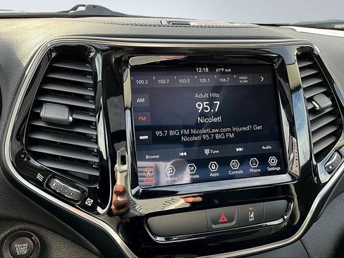 Used 2022 Jeep Cherokee Limited image 8