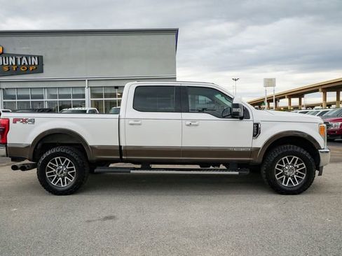 Used 2017 Ford F250 Lariat w/ Lariat Ultimate Package image 4