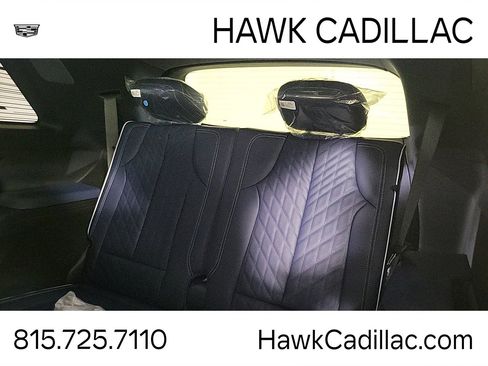New 2026 Cadillac Vistiq Premium Luxury w/ LPO, Floor Liner Package AWD/4WD image 15