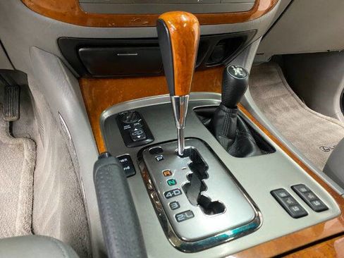 Used 2005 Lexus LX 470 4WD image 33