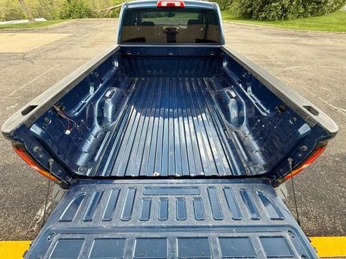 Used 2017 GMC Sierra 1500 SLE w/ SLE Value Package image 24