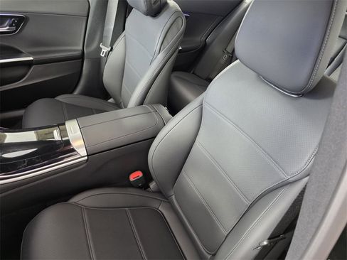 New 2026 Mercedes-Benz C 300 Sedan image 8