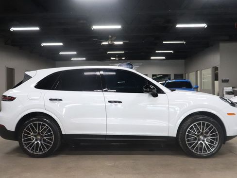 Used 2019 Porsche Cayenne S AWD/4WD image 6