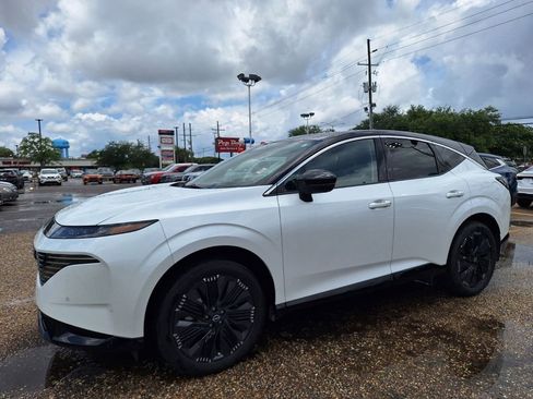 Used 2025 Nissan Murano Platinum w/ Cargo Package AWD/4WD image 1