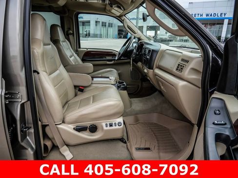 Used 2005 Ford Excursion Limited RWD image 14