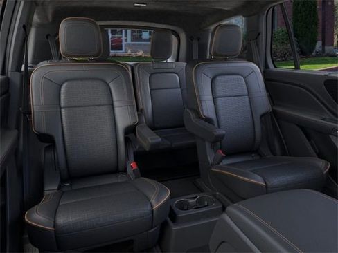 New 2025 Lincoln Aviator Black Label w/ Black Label Special Edition image 11