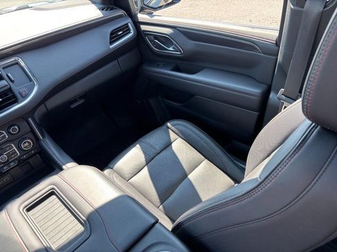 Used 2024 Chevrolet Tahoe RST w/ Luxury Package AWD/4WD image 17