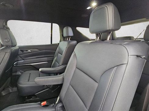 Used 2026 Chevrolet Traverse LT image 22
