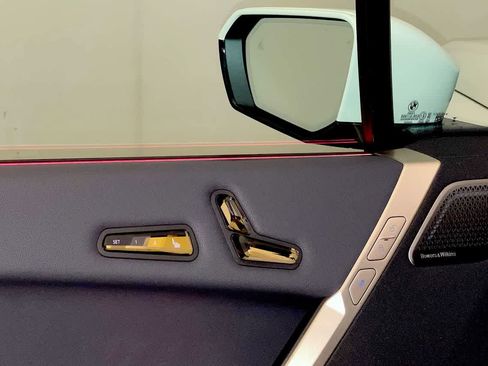 Used 2023 BMW iX M60 w/ Executive Package image 10