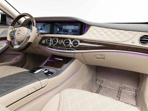 Used 2019 Mercedes-Benz S 560 Sedan image 2